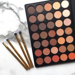Morphe Brushes 35O Color Nature Glow
